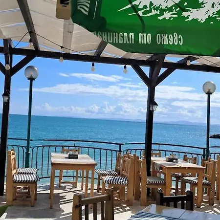 Apolon-7 Sea Breeze Apartment *