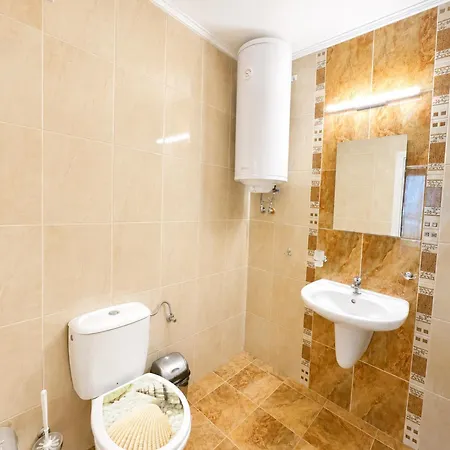Apolon-7 Sea Breeze Apartament *