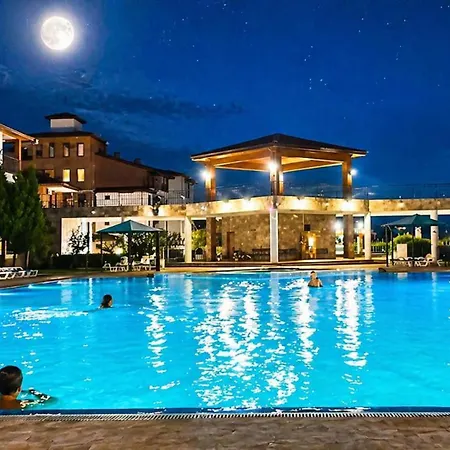 Apolon-7 Sea Breeze Apartament *